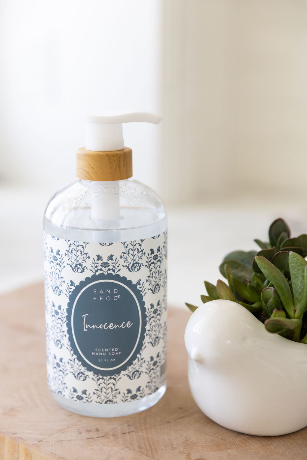 Elegant Innocence 20 oz Liquid Hand Soap