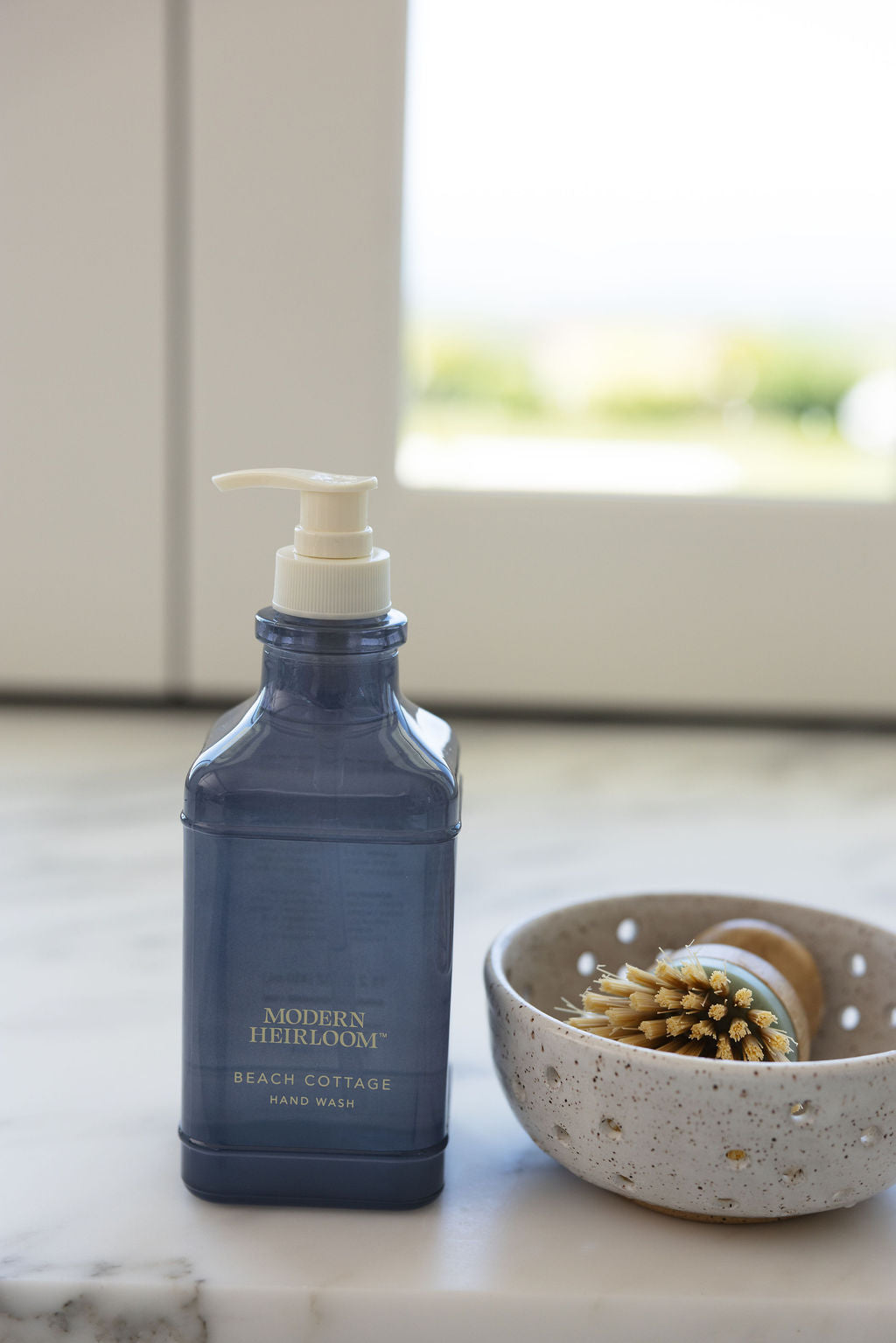 Elegant Beach Cottage Modern Heirloom 15.2 oz Liquid Hand Soap